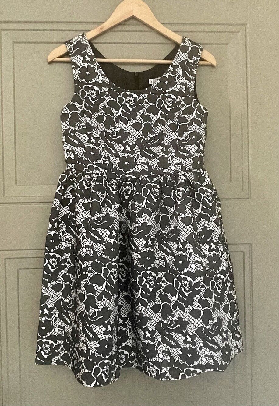 NEW Kling Black Grey Faux Lace Print Sleeveless Short Dress S Small homecoming